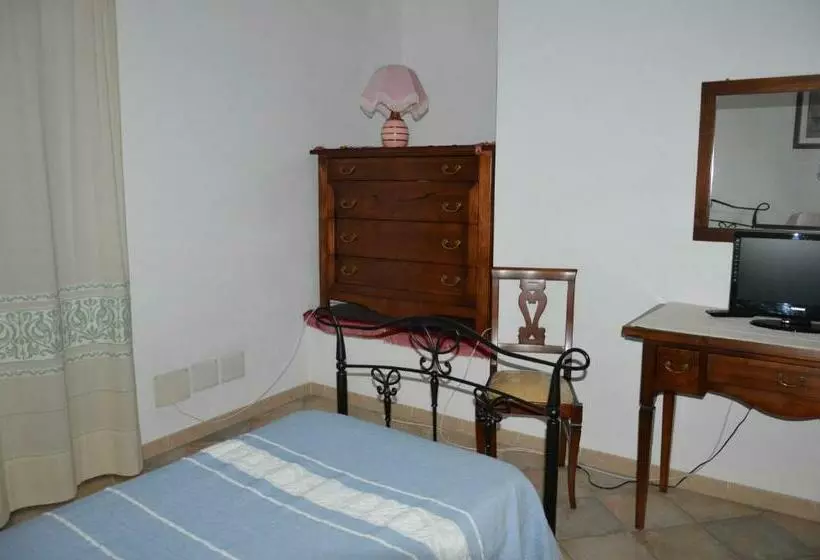 ベッドアンドブレックファースト Sa Domo Tua Iun E5942