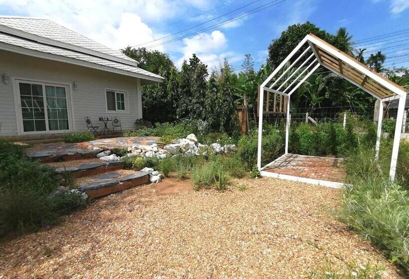 پانسیون Baan2rai