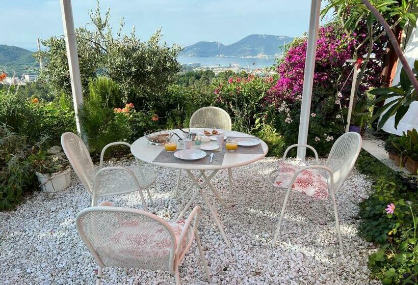 بنسيون Camera Hortensia By Le Rose