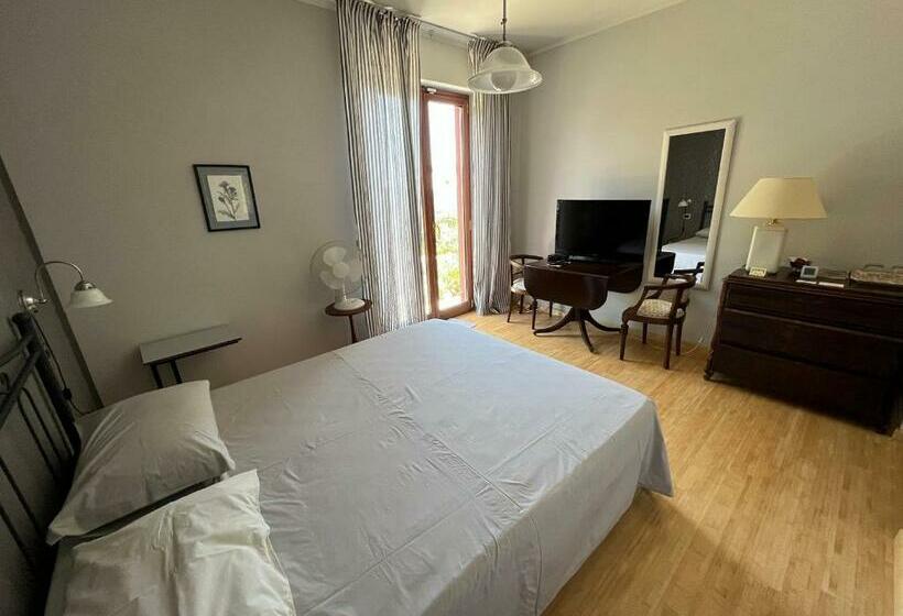 بنسيون Camera Hortensia By Le Rose