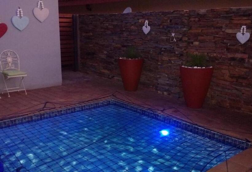 بنسيون Dinaledi House