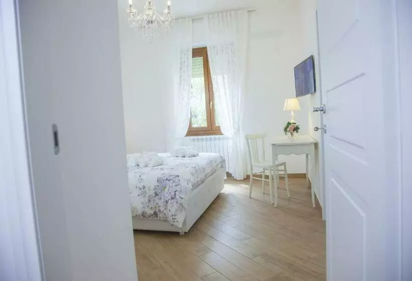 ベッドアンドブレックファースト La Perla   Chic Accommodation