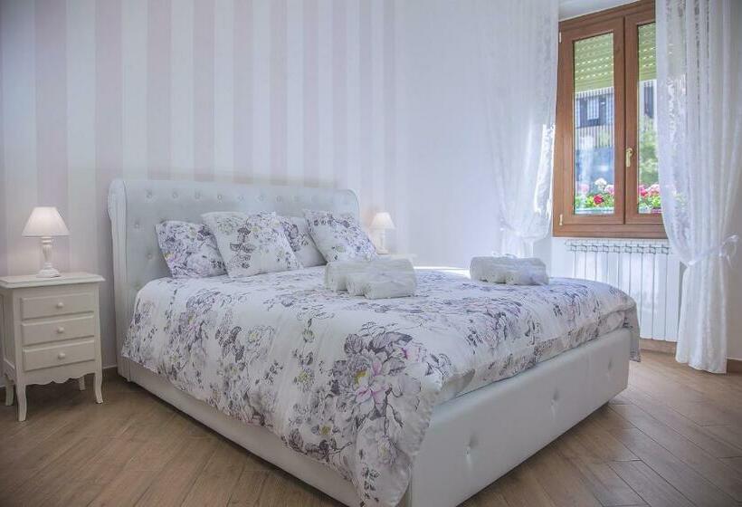 مبيت وإفطار La Perla   Chic Accommodation