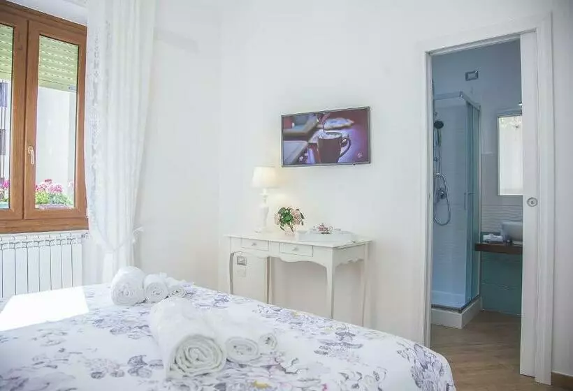 ベッドアンドブレックファースト La Perla   Chic Accommodation