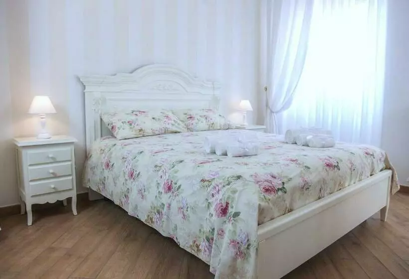ベッドアンドブレックファースト La Perla   Chic Accommodation