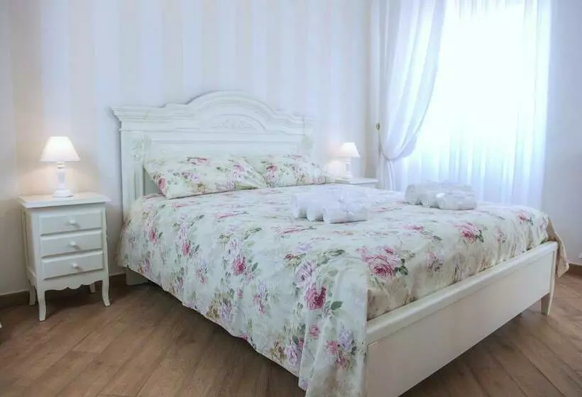 ベッドアンドブレックファースト La Perla   Chic Accommodation