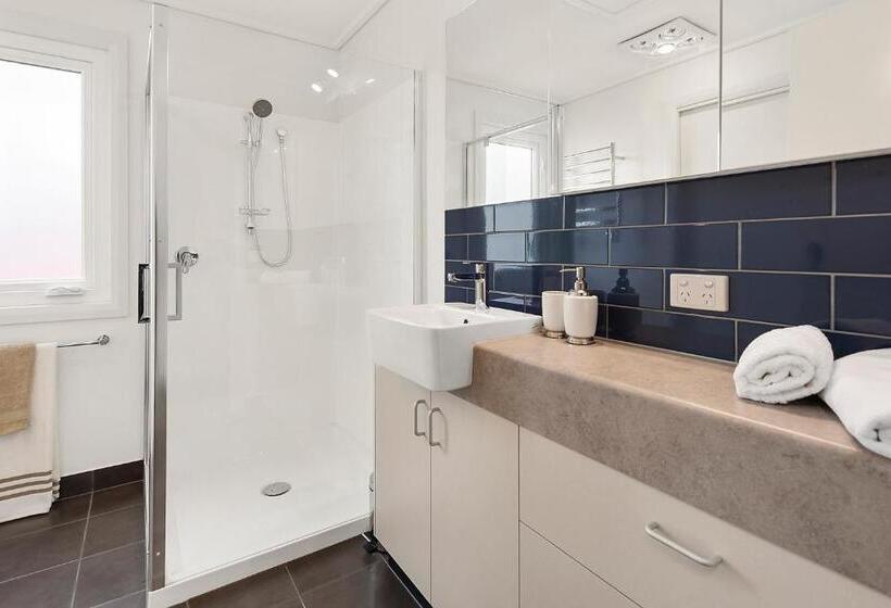 민박 Blue Rosella On Piper