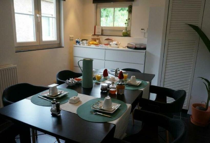 مبيت وإفطار Huize Mesch