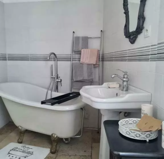 Aamiaismajoitus (B&B) La Bastide