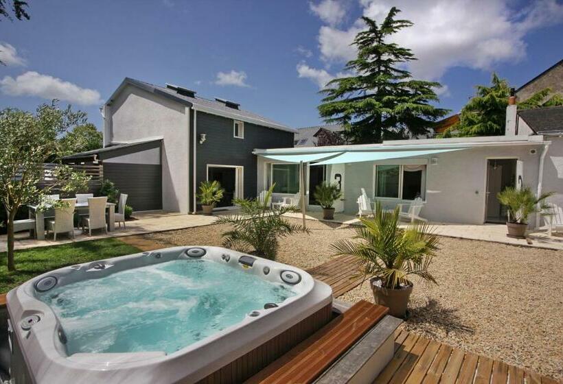 مبيت وإفطار La Maison Au Dessus Des Voiles