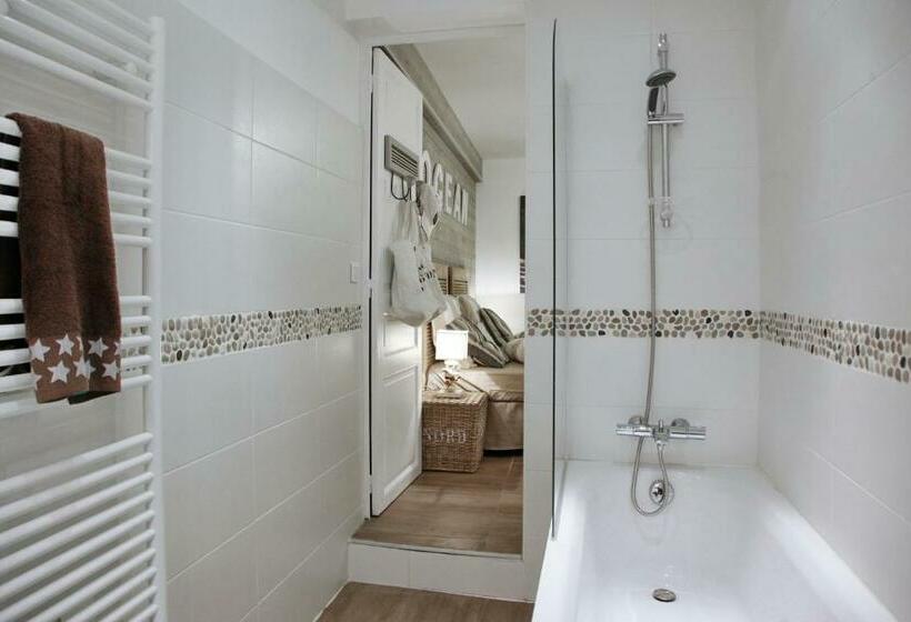 مبيت وإفطار La Maison Au Dessus Des Voiles