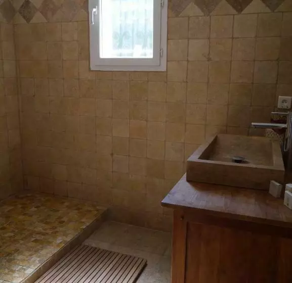 Aamiaismajoitus (B&B) Le Paradis De Clarisse