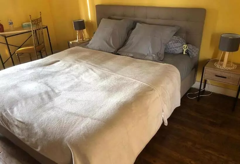 ベッドアンドブレックファースト Les Hortensias