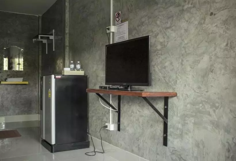 Hotelli Navy Sisatchanalai