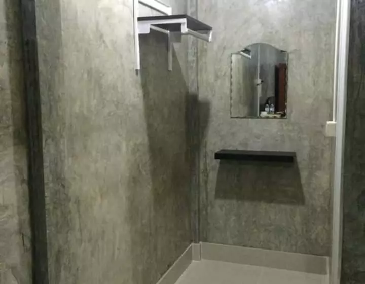 Hotelli Navy Sisatchanalai