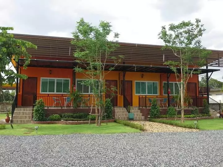 Hotelli Navy Sisatchanalai