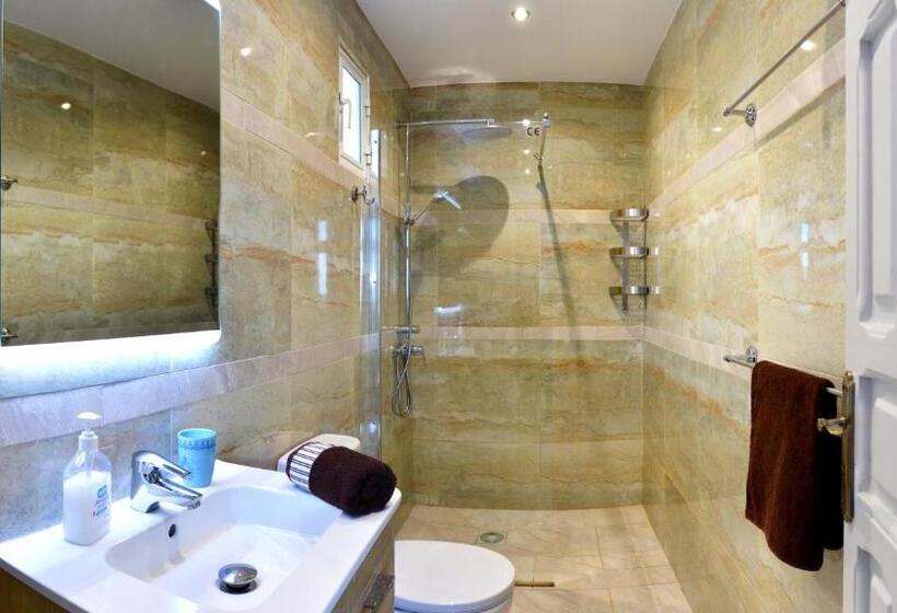 پانسیون Bella Vista Sun Club