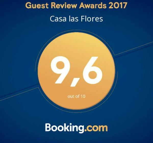 بنسيون Casa Las Flores