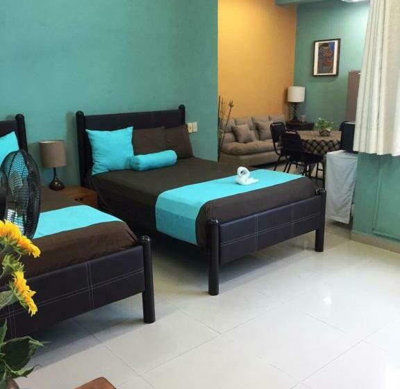 بنسيون Casa Las Flores