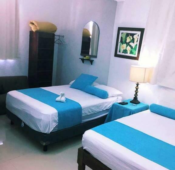 بنسيون Casa Las Flores