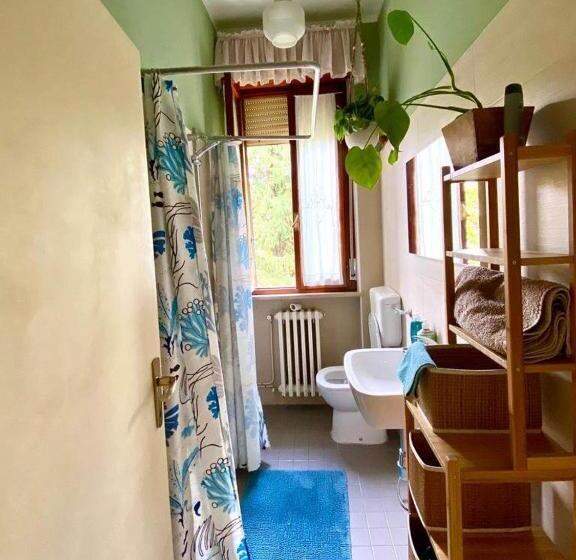 تختخواب و صبحانه Goga&romeo