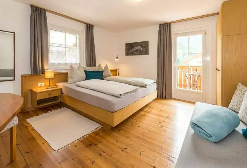 Aamiaismajoitus (B&B) Haus Claudia