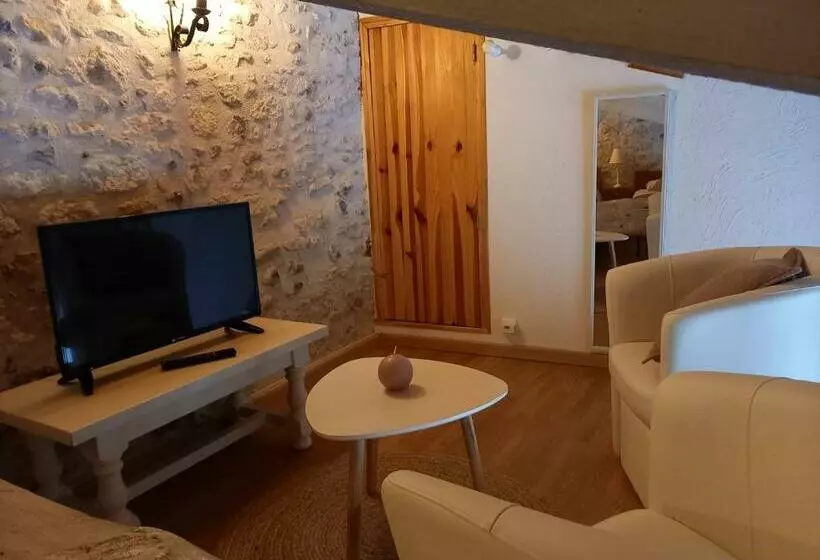 Aamiaismajoitus (B&B) La Charentaise Ch D Hôtes ,studio