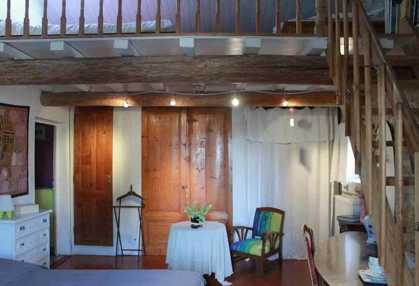 Majatalo Les Volets Bleus Provence