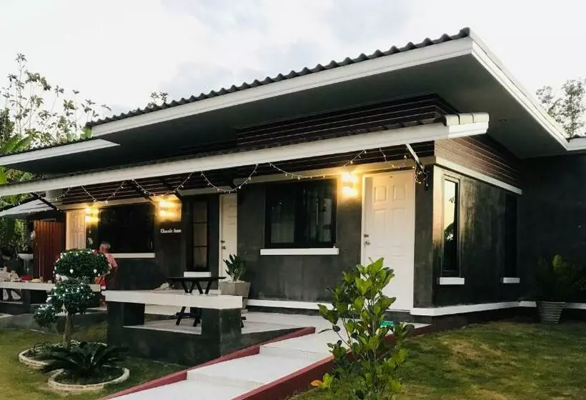 Majatalo Panutsaya Homestay