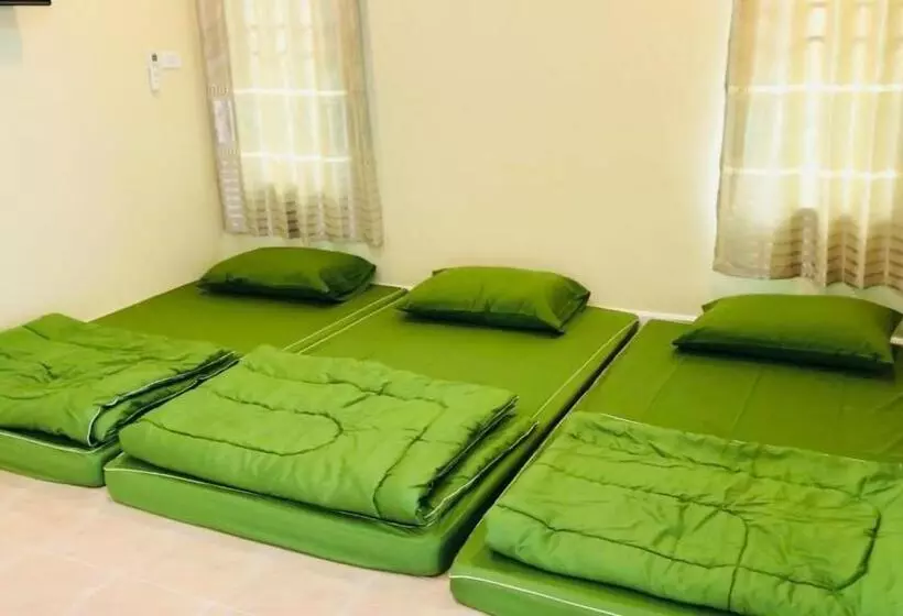 Majatalo Panutsaya Homestay