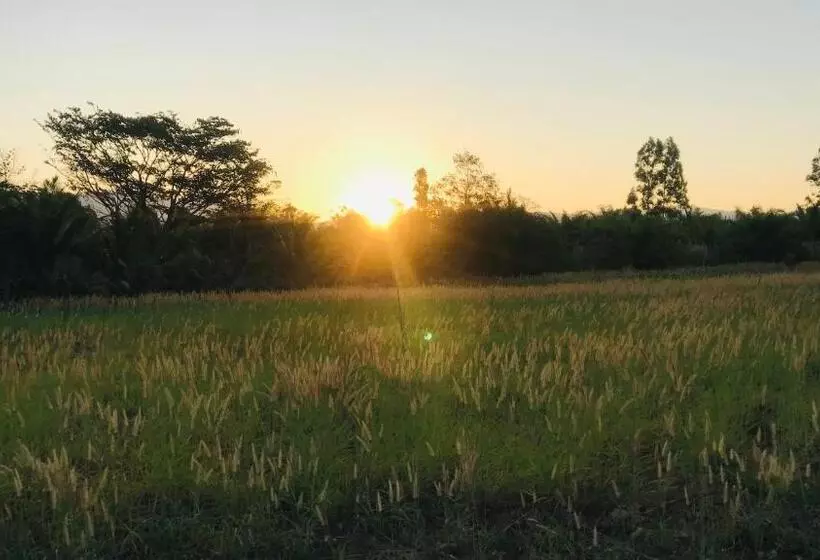 Majatalo Panutsaya Homestay