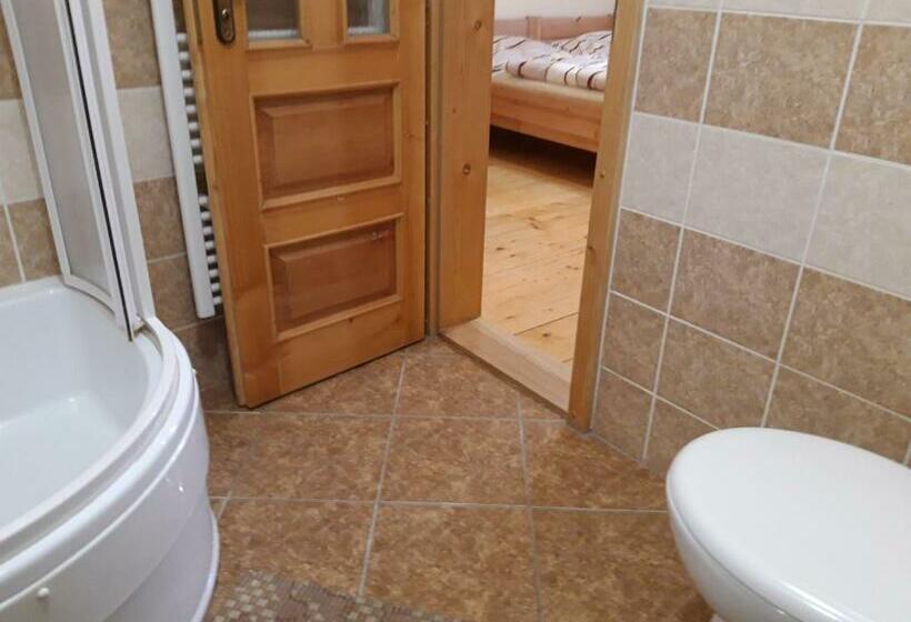 بنسيون Penzión Weinerovka Varín