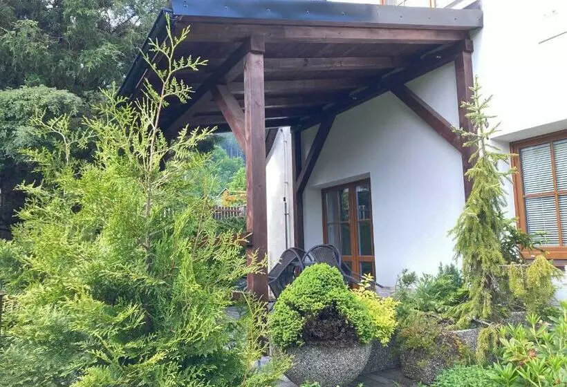 Majatalo Penzion Beskyd