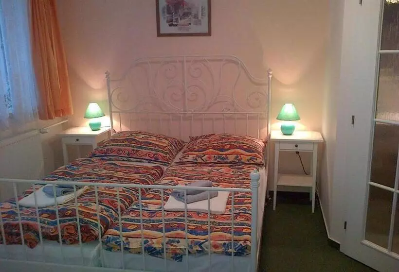 Majatalo Penzion Beskyd