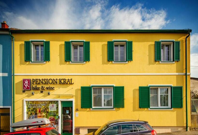 Bed and Breakfast Pension Kral