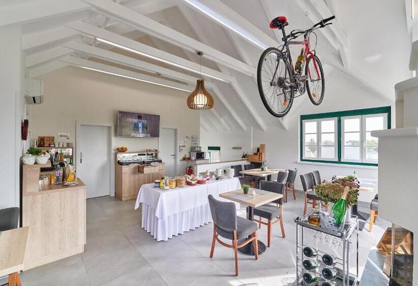 Bed and Breakfast Pension Kral