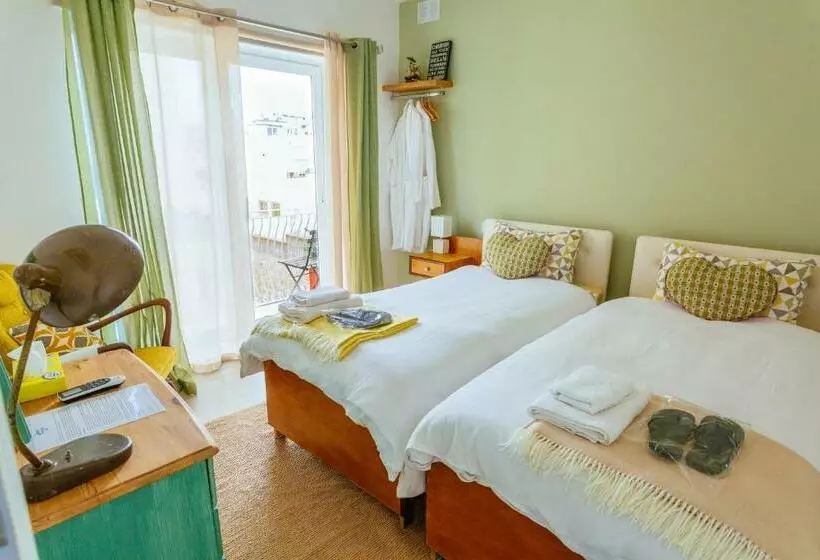 Ghand In Nanna B&b