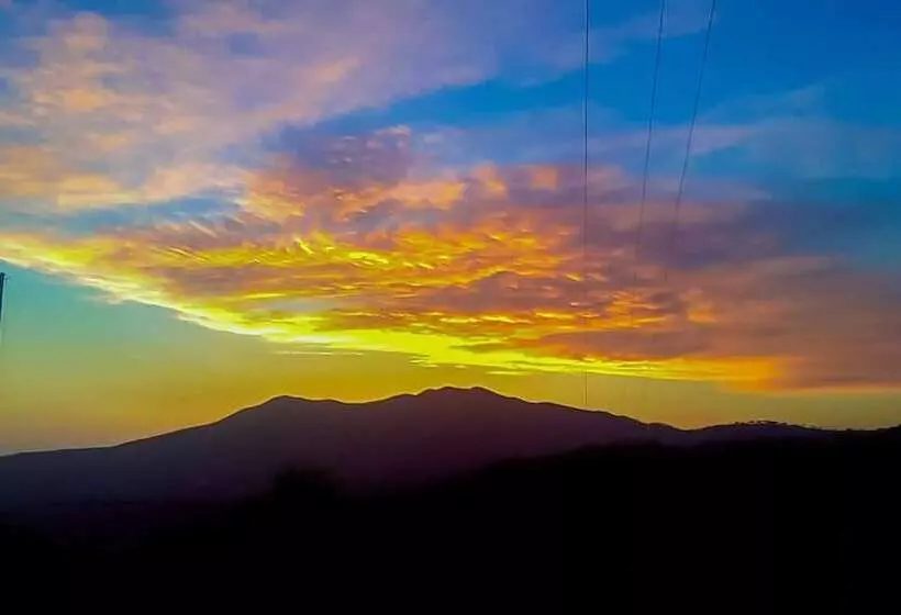 Hotelli Agriturismo Orto Dei Rolli