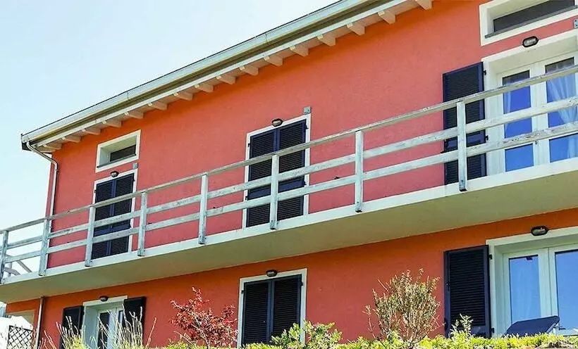 Hotelli Agriturismo Orto Dei Rolli