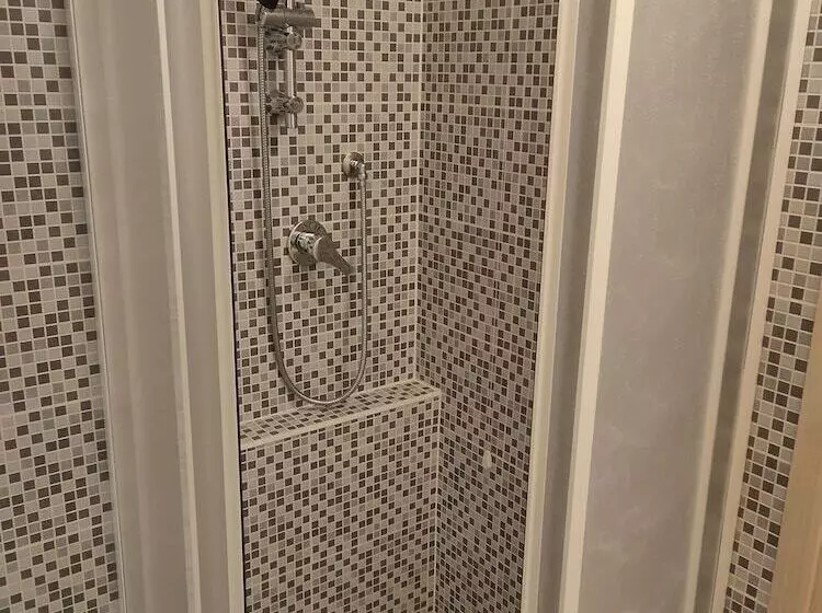 Hotelli Agriturismo Orto Dei Rolli