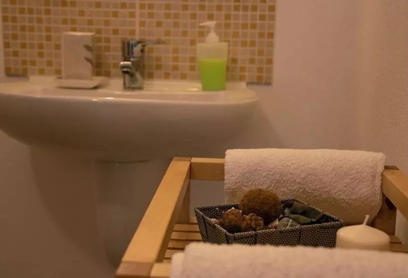 Hotelli Agriturismo Orto Dei Rolli