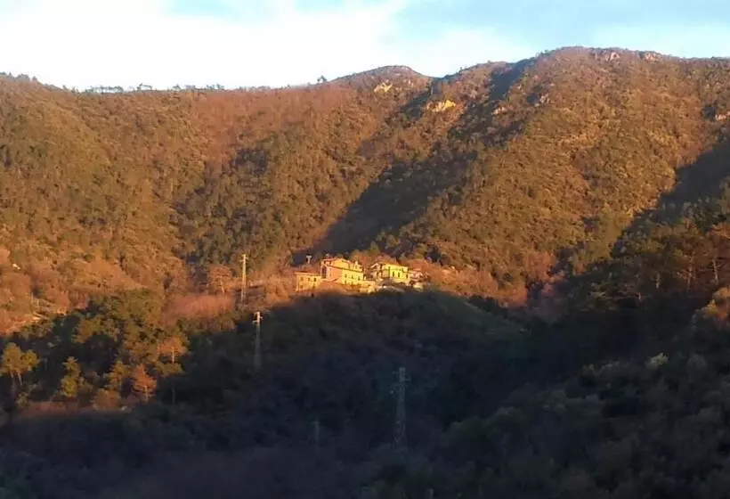 Hotelli Agriturismo Orto Dei Rolli