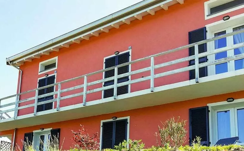 Hotelli Agriturismo Orto Dei Rolli