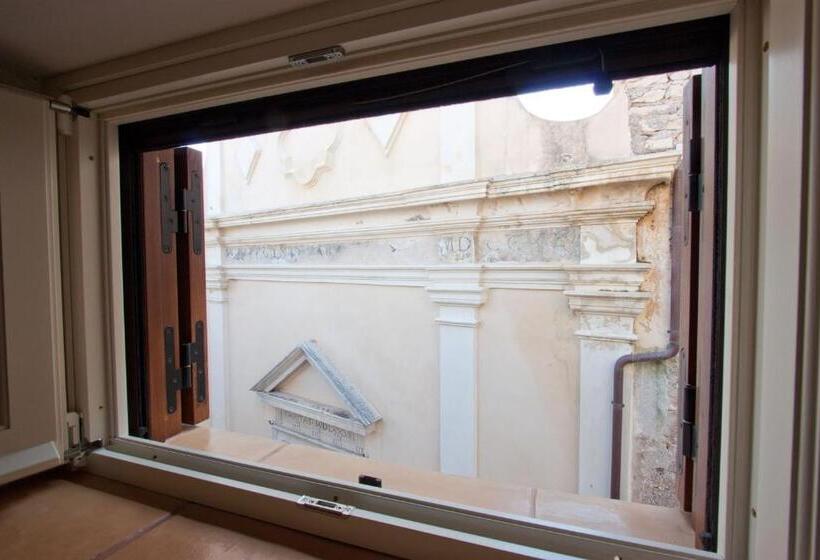 Lelive Bed And Breakfast