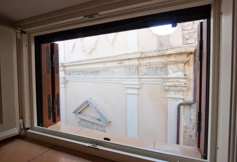 Lelive Bed And Breakfast