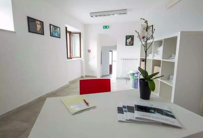 Ostello Della Gioventù Massimo Troisi