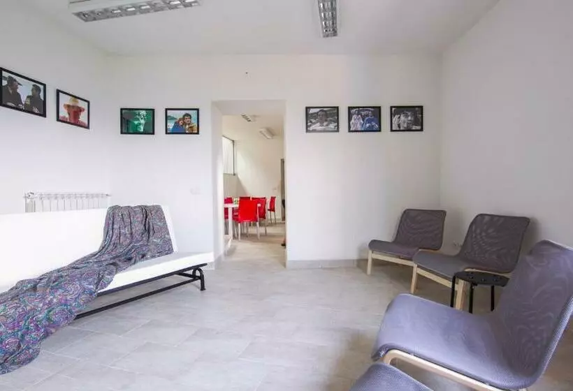 Ostello Della Gioventù Massimo Troisi