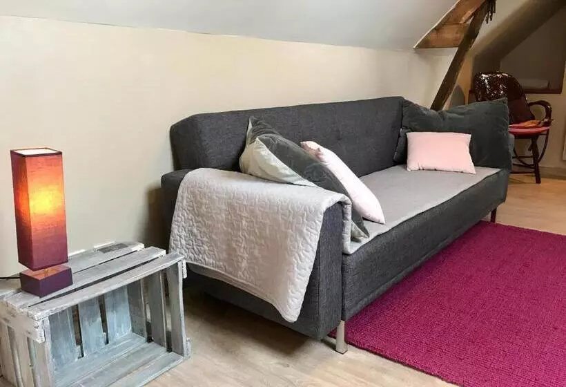 Aamiaismajoitus (B&B) Le Grenier Du Jardin