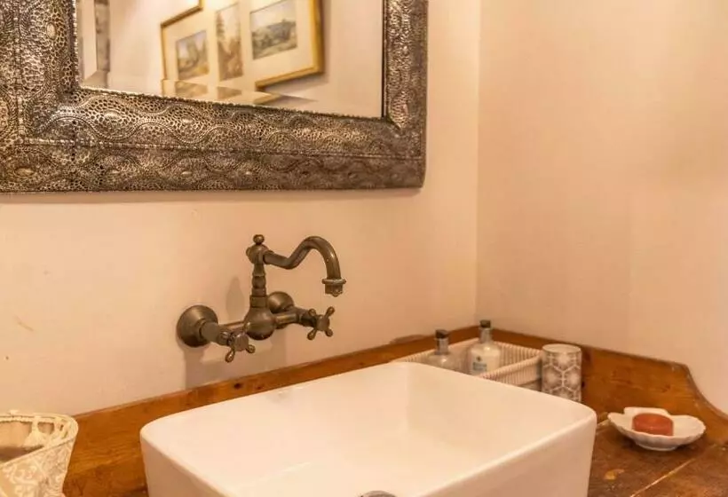 Majatalo Glamping Bothie