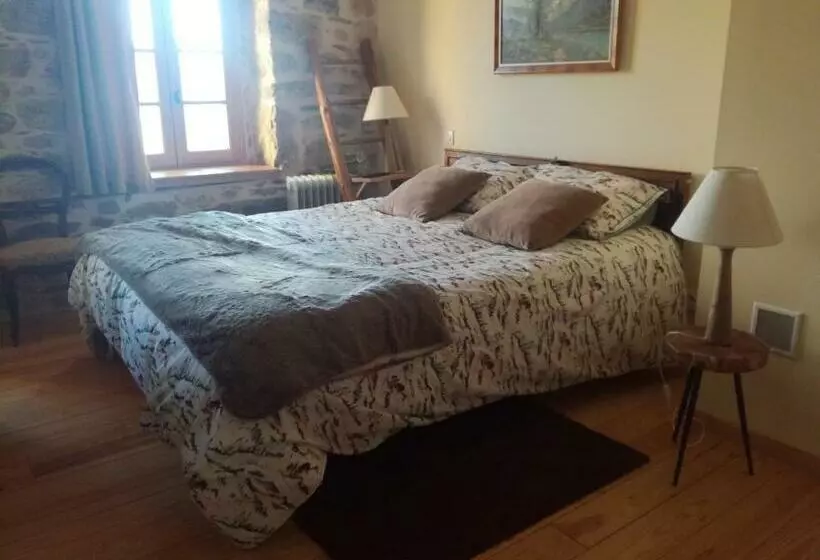 Aamiaismajoitus (B&B) Chambres Et Table D Hôtes Du Péré